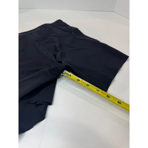 Lululemon Fast and Free Shorts - Picture 5 of 8